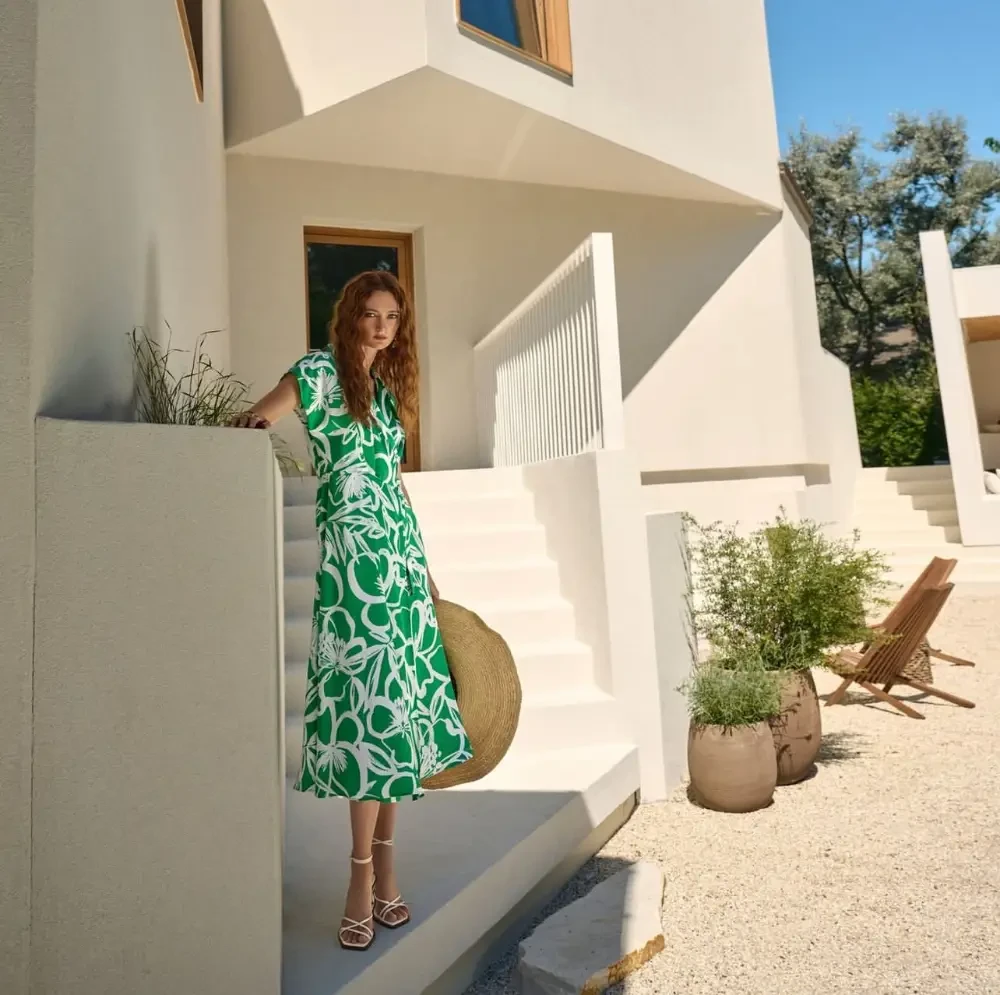 Gallery Image #slidesGrid2