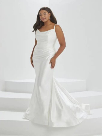 Christina Wu Plus Style #16044 #3 thumbnail